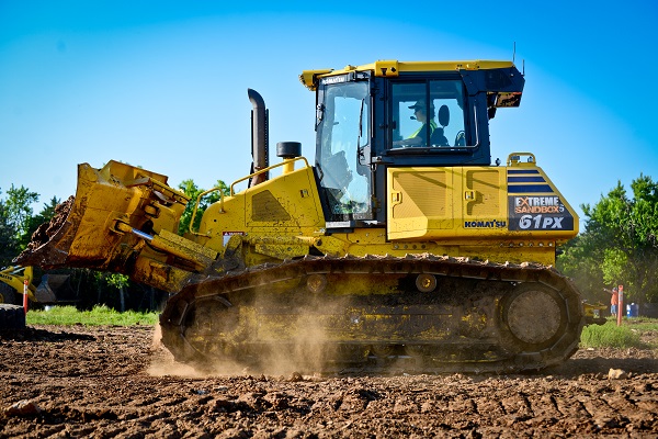 Drive bulldozers, excavators and wheel loaders